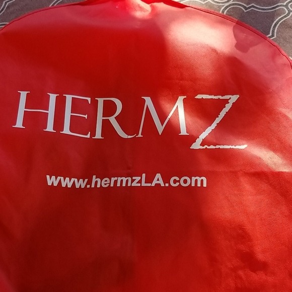 Hermz bridal dress sz S used once only - Picture 10 of 11